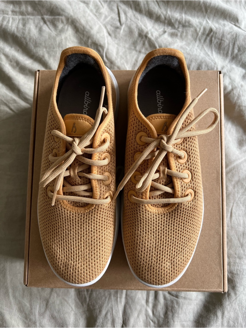 allbirds Tree Runner shoes - Picture 2 of 3